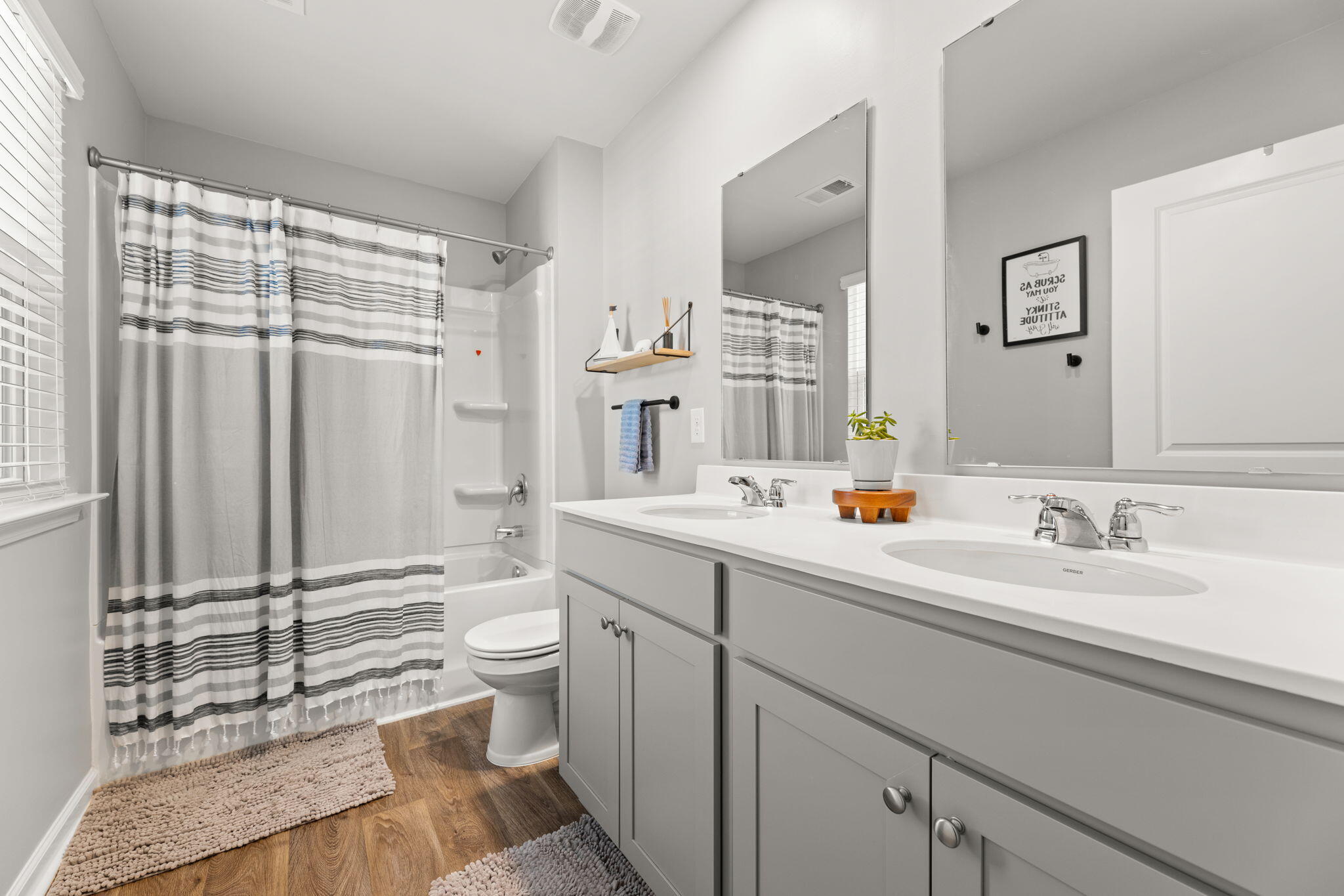 117 Summer View Road Summerville, SC 29486 - Photo 27 of 39 Bathroom