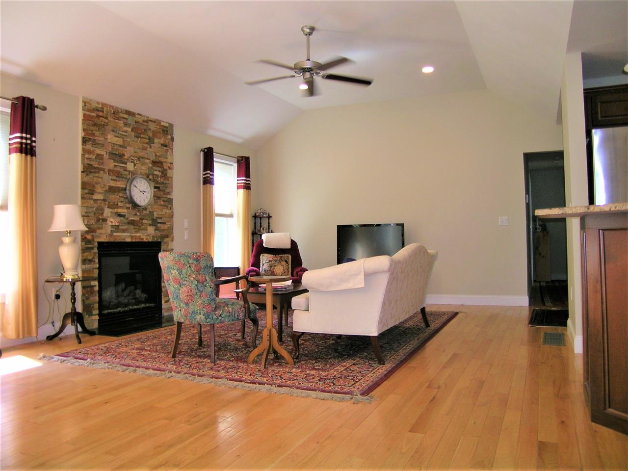 477 Boston Post Road Amherst, NH 03031 - Photo 12 of 23