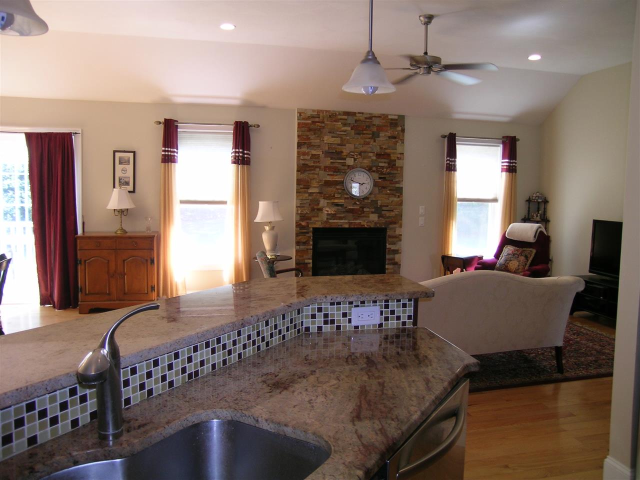 477 Boston Post Road Amherst, NH 03031 - Photo 17 of 23