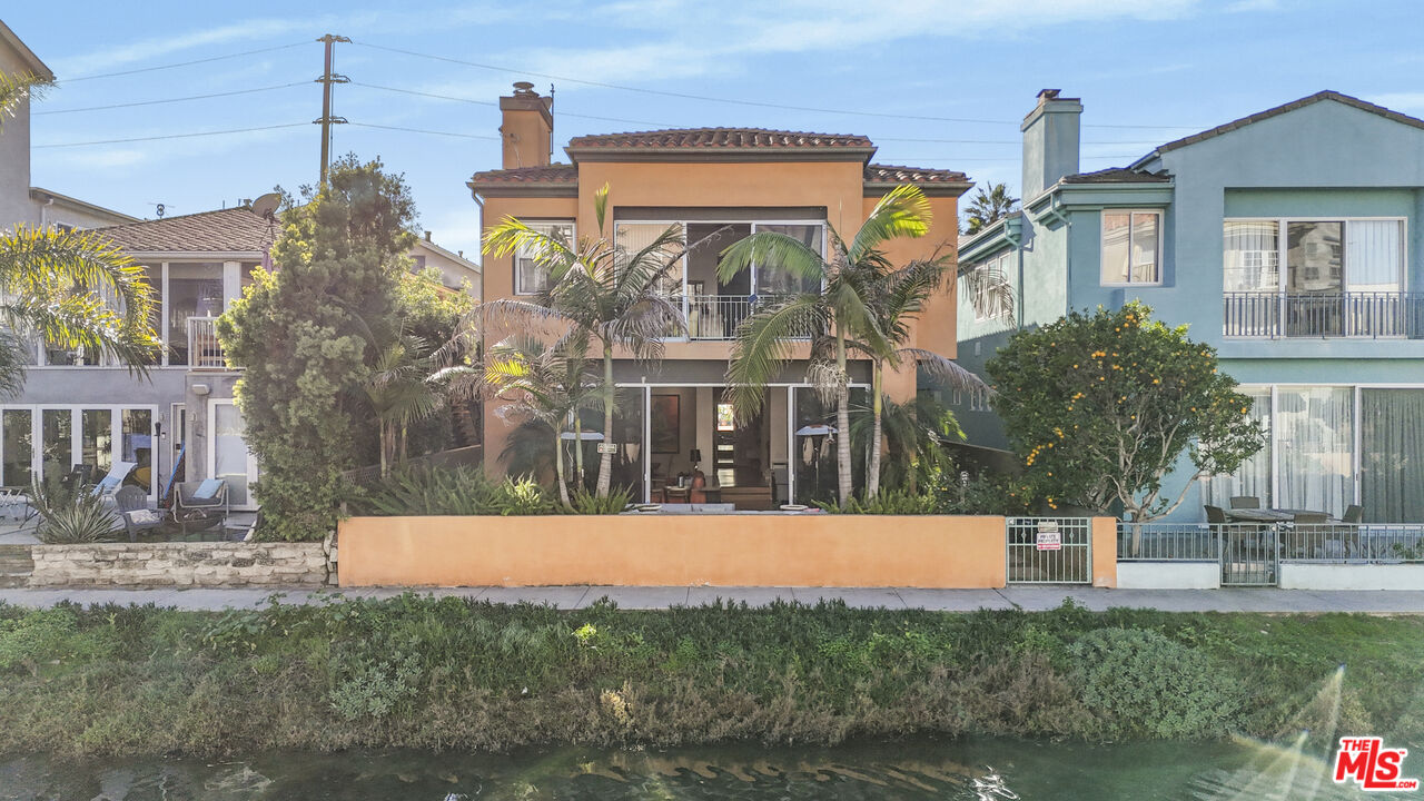 3705 Esplanade Marina del Rey, CA 90292 - Photo 2 of 36