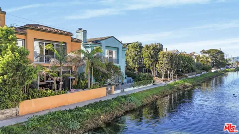 $4,000,000 | 3705 Esplanade, Marina del Rey, CA 90292