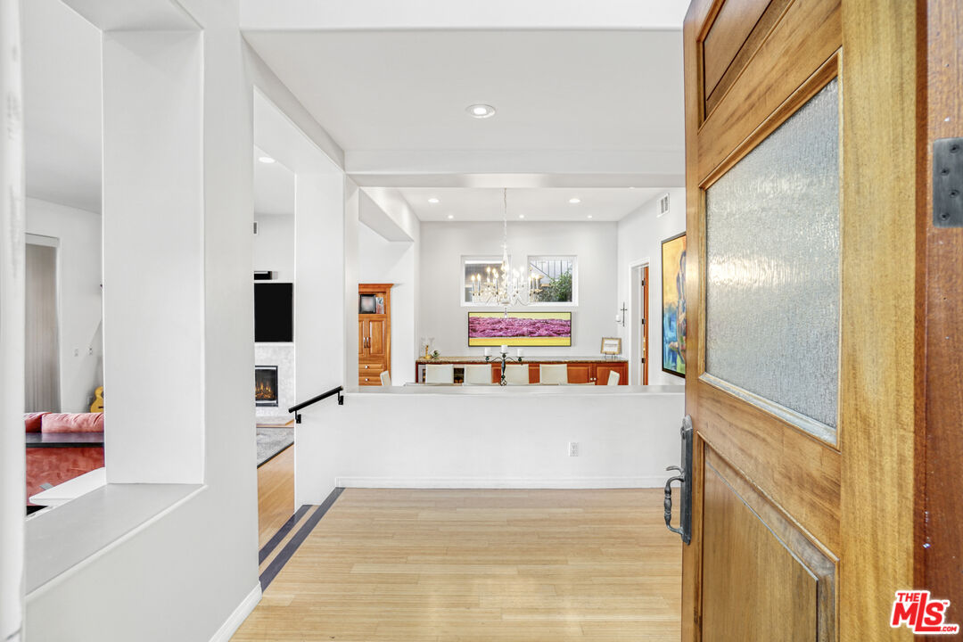 3705 Esplanade Marina del Rey, CA 90292 - Photo 5 of 36