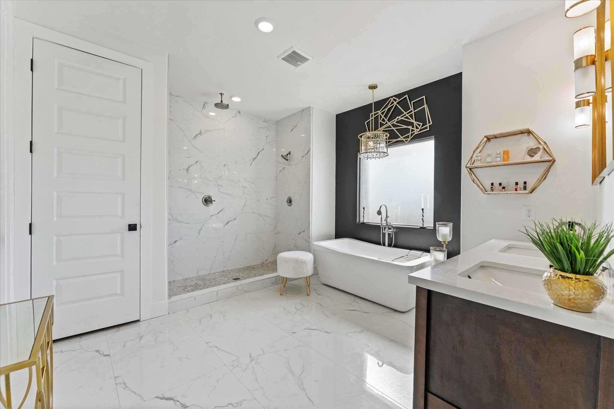 4627 County Road 63 Rosharon, TX 77583 - Photo 15 of 34 a spacious bathroom with a bathtub shower sink and toilet