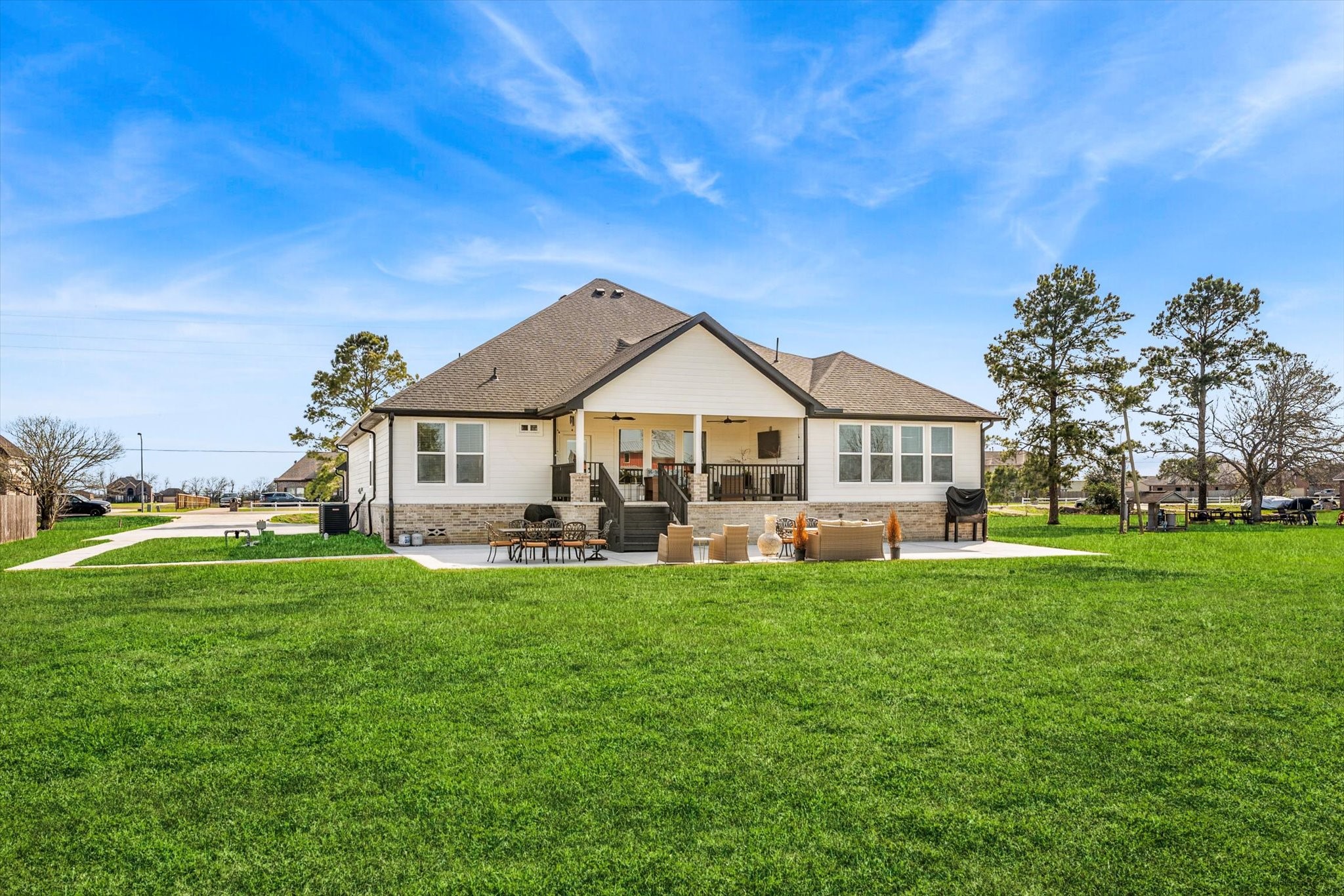 4627 County Road 63 Rosharon, TX 77583 - Photo 29 of 34 a view of a house with a big yard