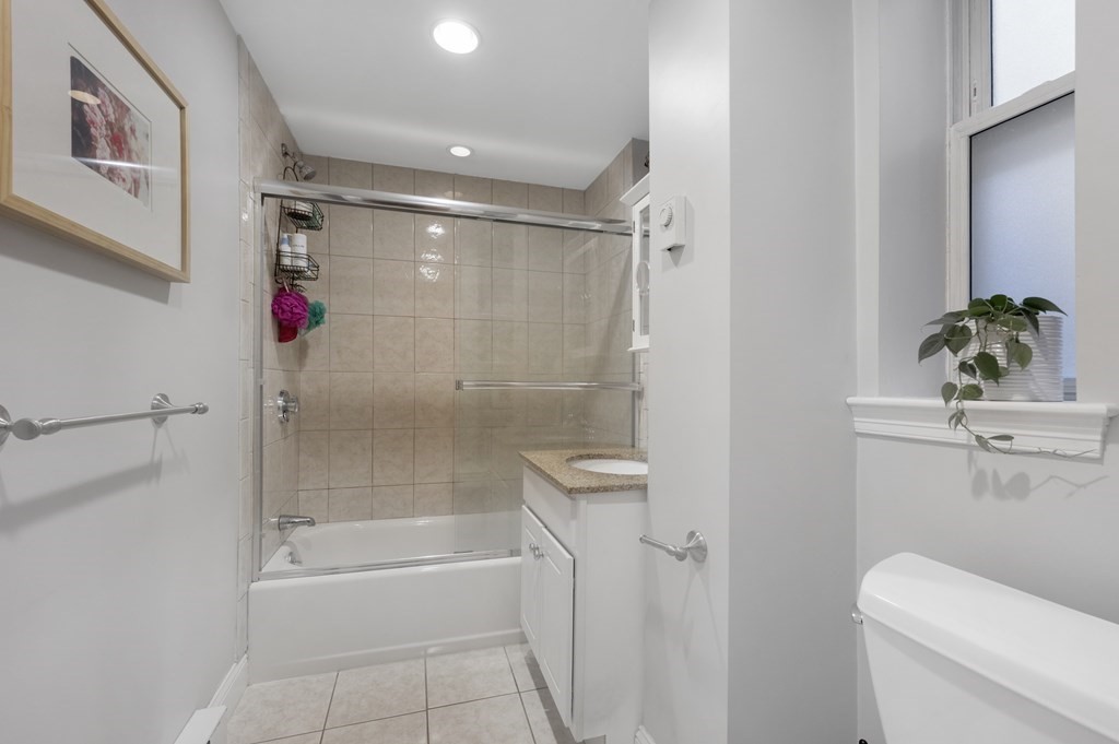 27 Clark Street, Unit 5 Boston, MA 02109 - Photo 12 of 14