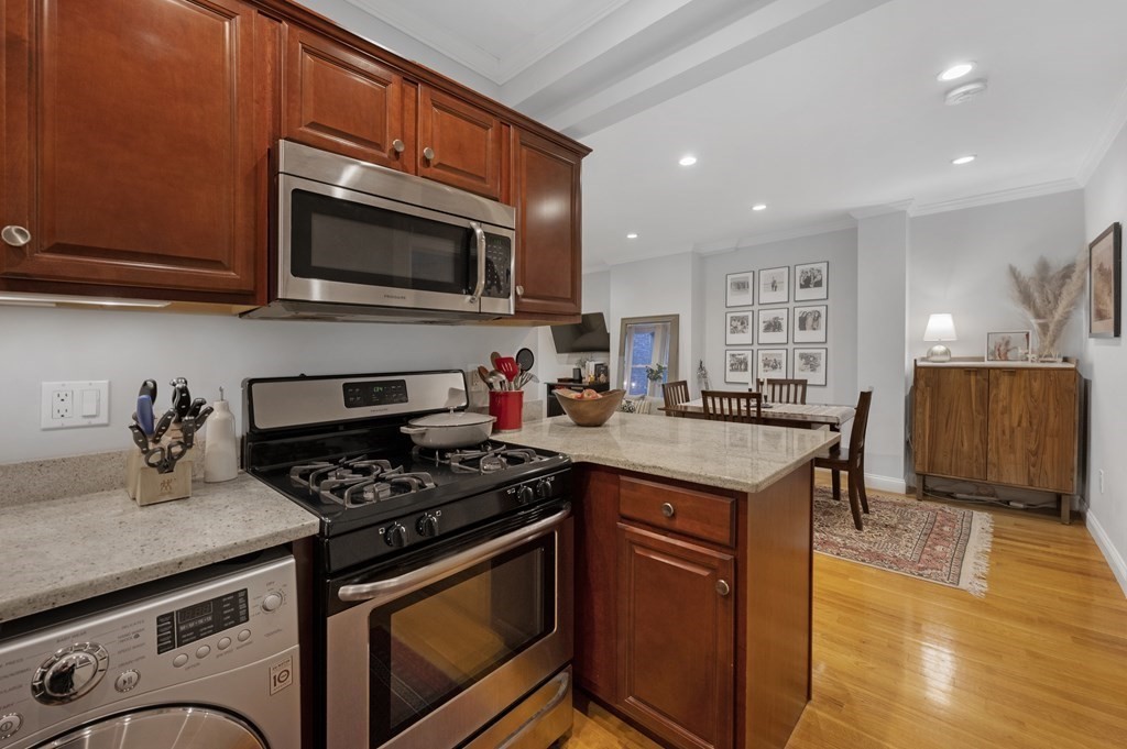 27 Clark Street, Unit 5 Boston, MA 02109 - Photo 6 of 14