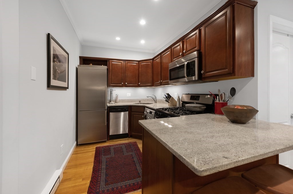 27 Clark Street, Unit 5 Boston, MA 02109 - Photo 7 of 14