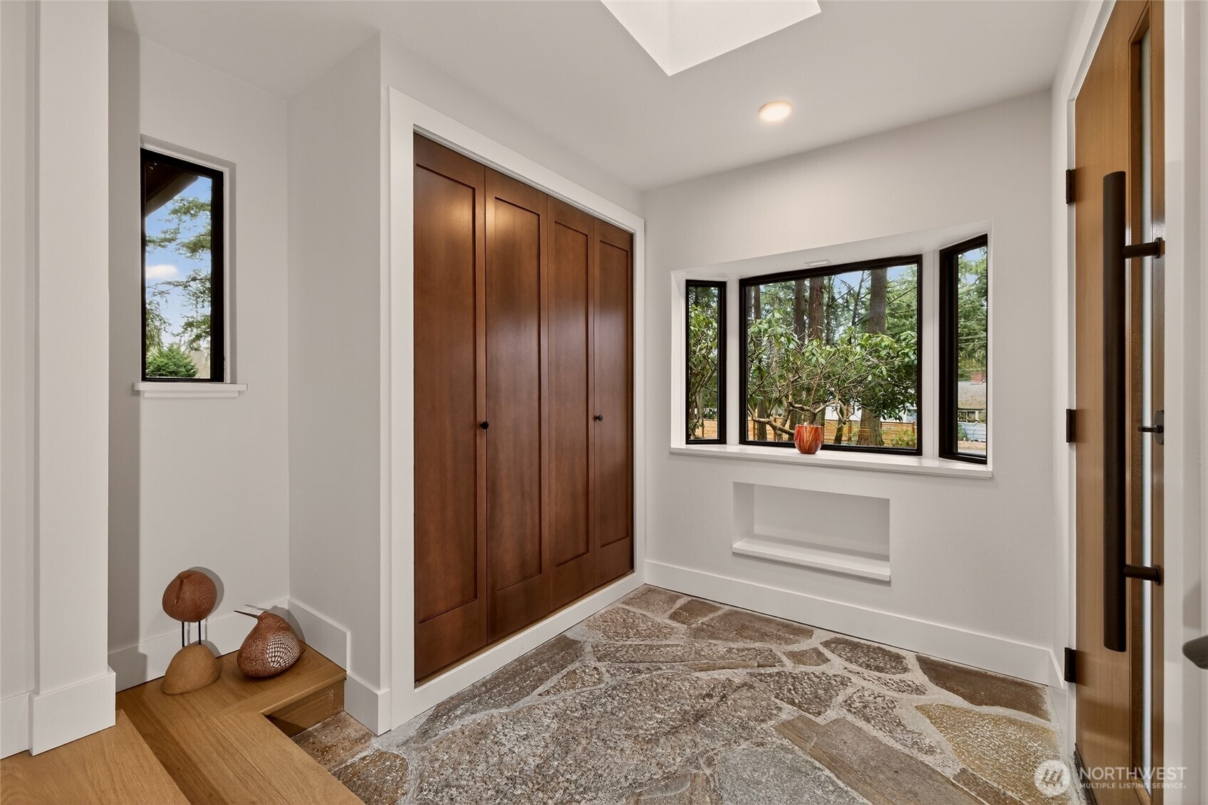 22016 Vine Road Brier, WA 98036 - Photo 4 of 40