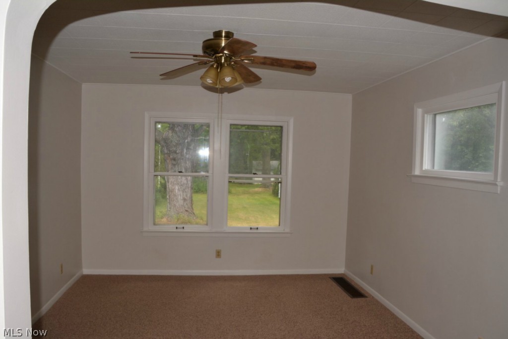 4313 Neville Road Cleveland, OH 44121 - Photo 10 of 20