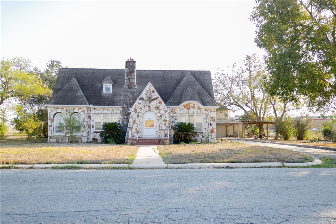 408 West 5th Street Alice, TX 78332 - Photo 2 of 25