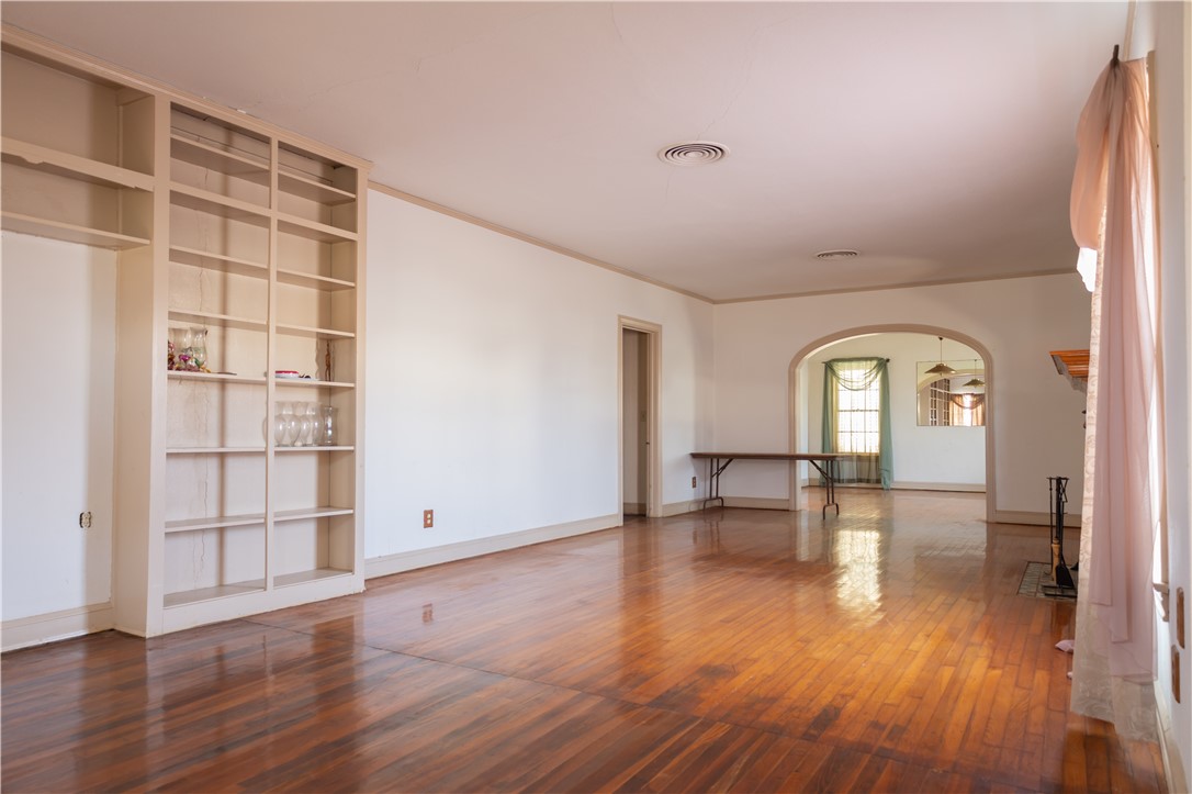 408 West 5th Street Alice, TX 78332 - Photo 7 of 25