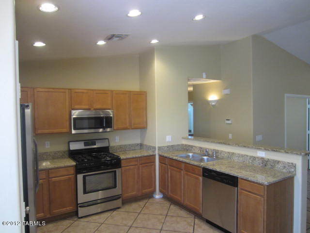 4559 South Valley Road Tucson, AZ 85714 - Photo 4 of 25