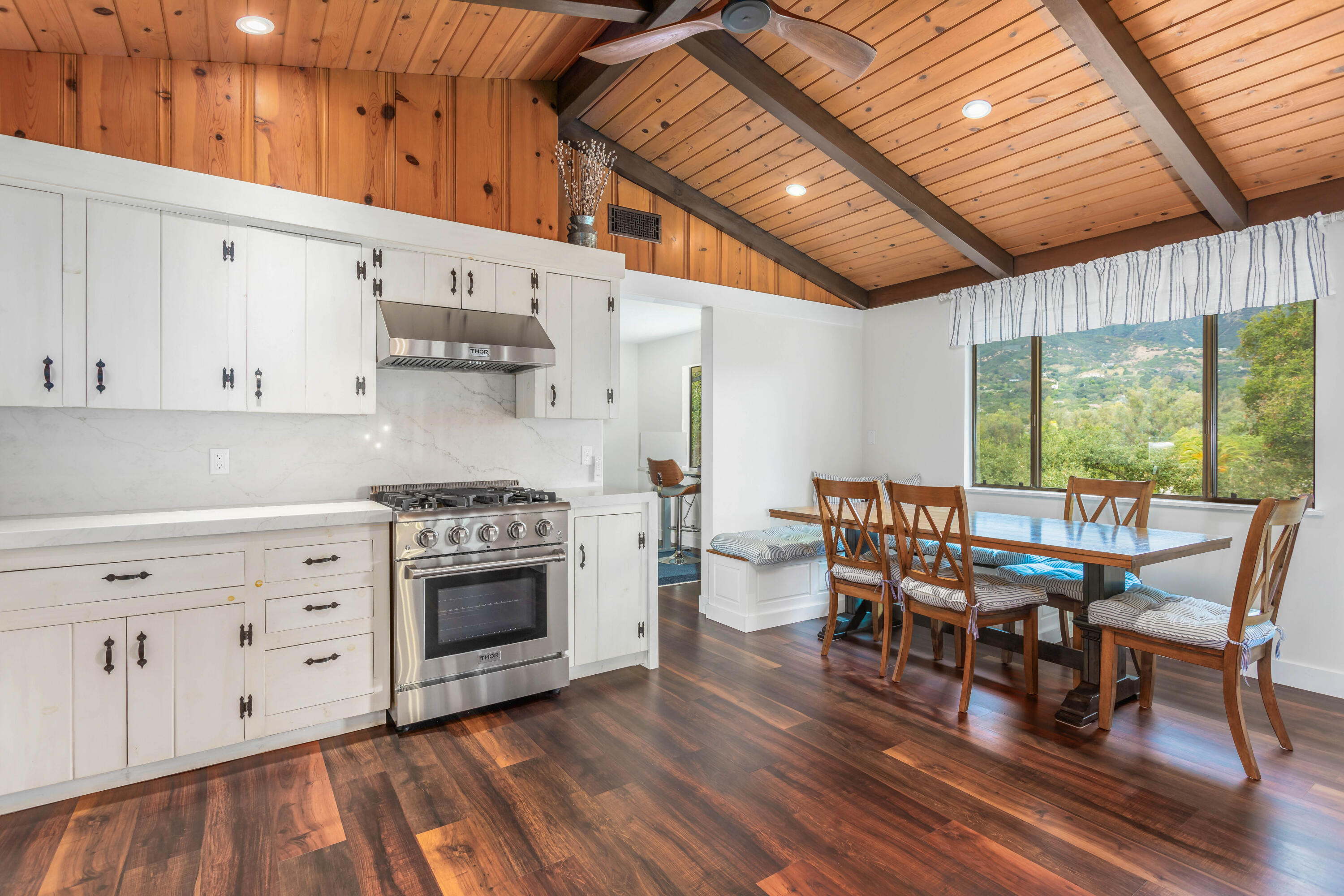 345 Sierra Vista Road Montecito, CA 93108 - Photo 9 of 27 14