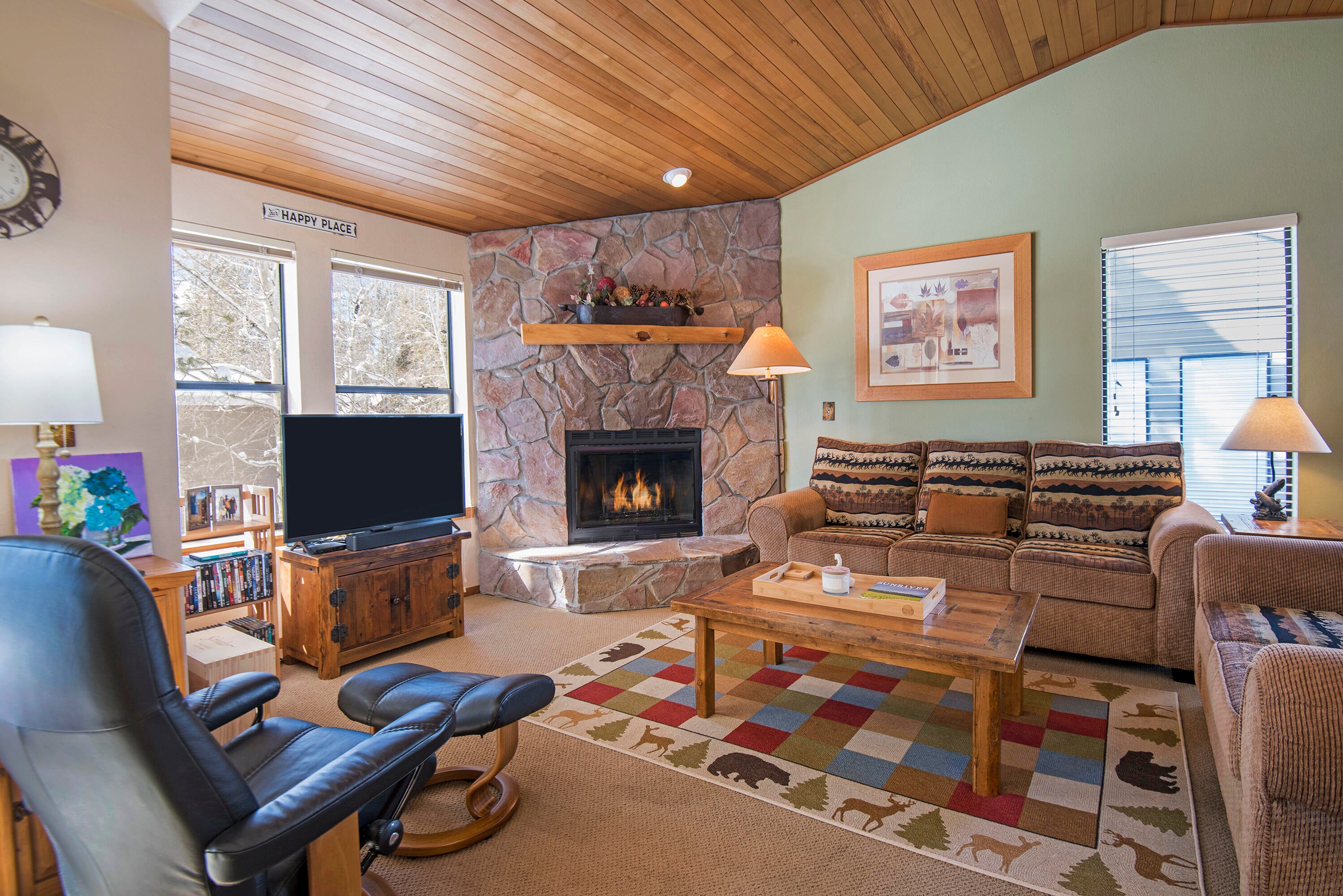 17720 West Core Road, Unit 4 Sunriver, OR 97707 - Photo 8 of 25 03