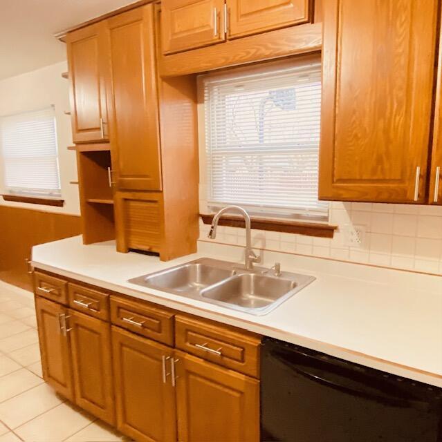 5103 Chingford Road Columbus, OH 43232 - Photo 5 of 15 IMG_1576