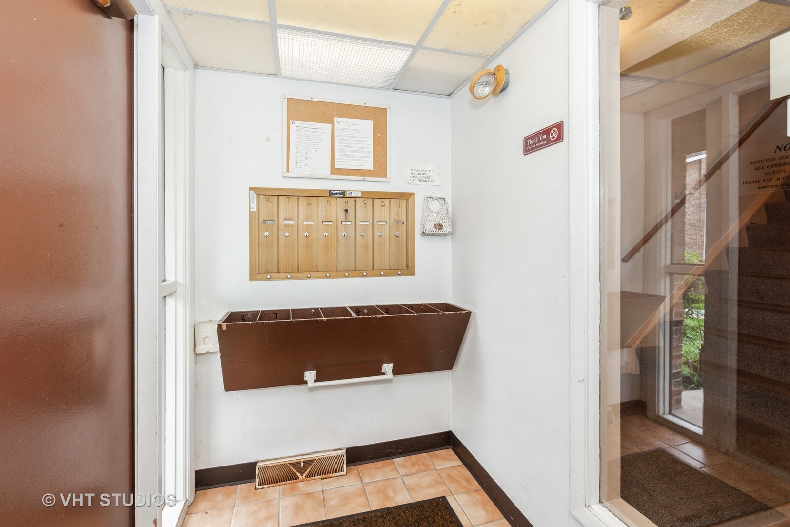 3026 Roberts Drive, Unit 4 Woodridge, IL 60517 - Photo 19 of 19 a view of a bathtub in a room