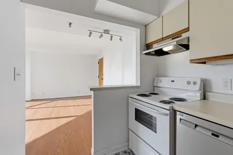 $264,000 | 900 19th Avenue South, Unit 401, Nashville, TN 37212