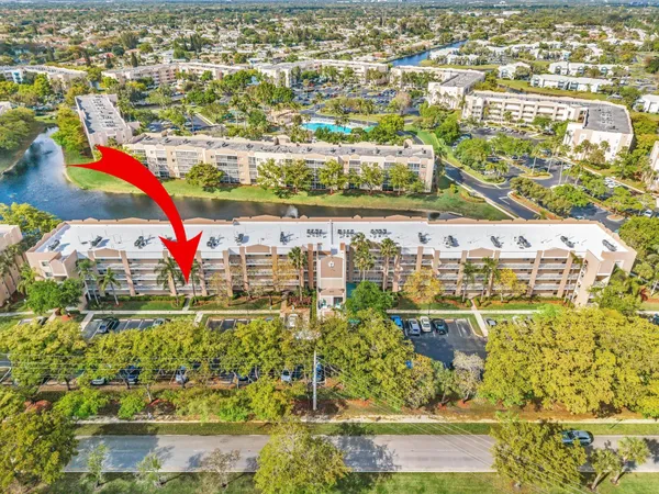 $164,000 | 9537 Weldon Circle, Unit I213, Tamarac, FL 33321