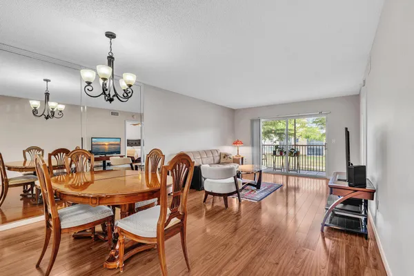 $164,000 | 9537 Weldon Circle, Unit I213, Tamarac, FL 33321