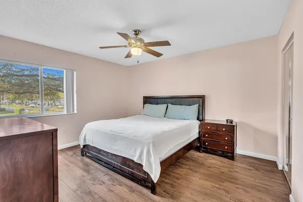 $164,000 | 9537 Weldon Circle, Unit I213, Tamarac, FL 33321