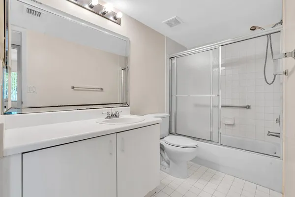 $164,000 | 9537 Weldon Circle, Unit I213, Tamarac, FL 33321