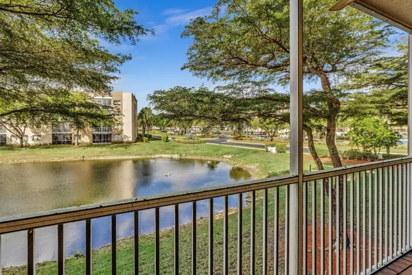 $164,000 | 9537 Weldon Circle, Unit I213, Tamarac, FL 33321