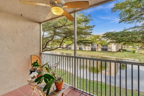 $164,000 | 9537 Weldon Circle, Unit I213, Tamarac, FL 33321