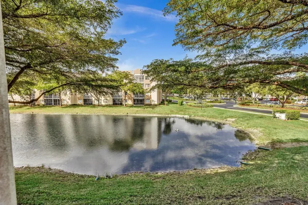 $164,000 | 9537 Weldon Circle, Unit I213, Tamarac, FL 33321