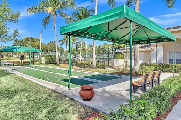 $164,000 | 9537 Weldon Circle, Unit I213, Tamarac, FL 33321