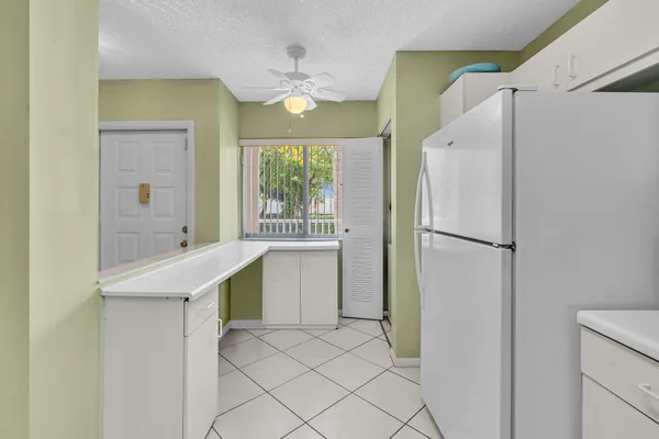 $164,000 | 9537 Weldon Circle, Unit I213, Tamarac, FL 33321