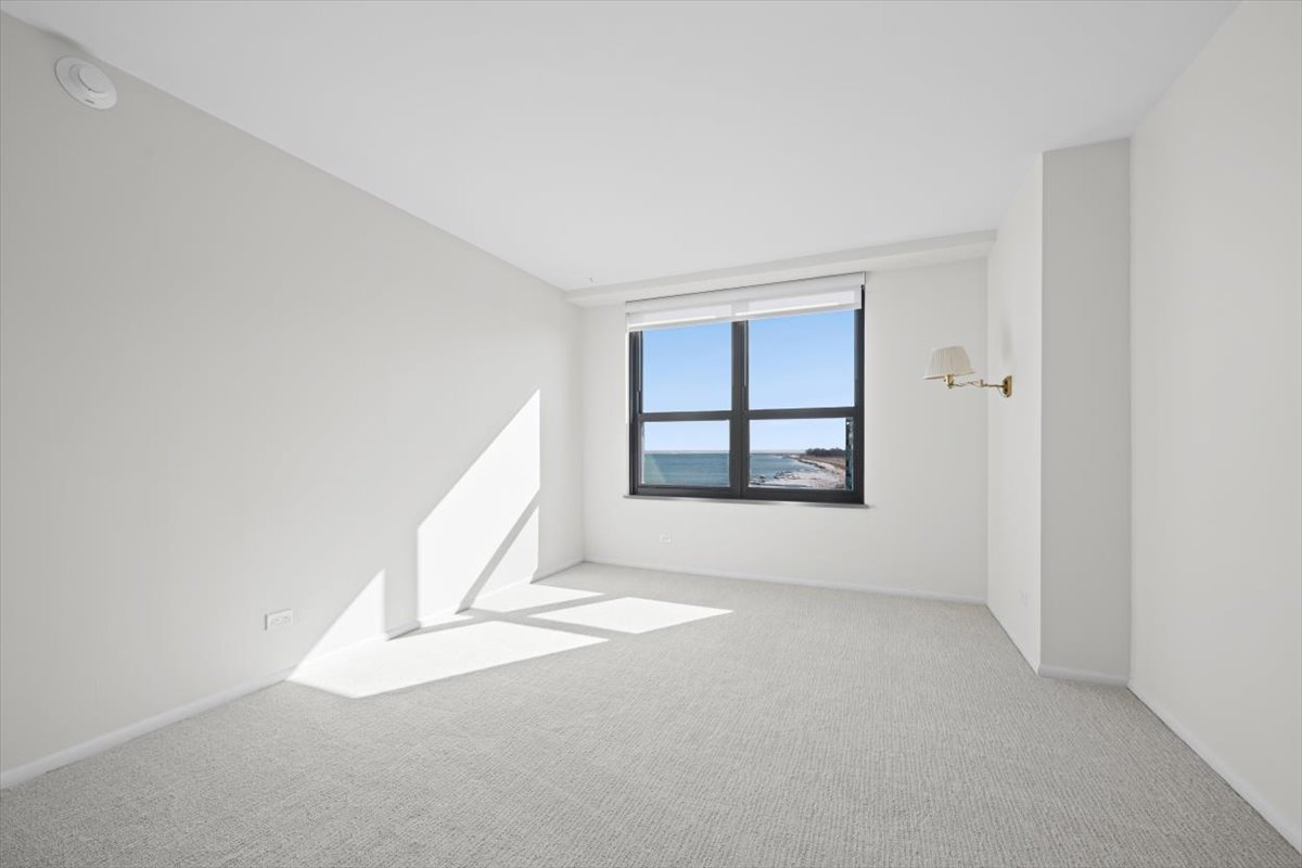 1616 Sheridan Road, Unit 8F Wilmette, IL 60091 - Photo 27 of 32