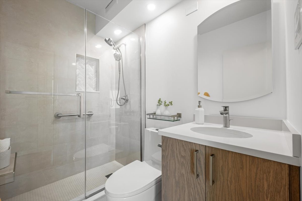 1616 Sheridan Road, Unit 8F Wilmette, IL 60091 - Photo 29 of 32