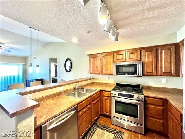 $2,300 | 8777 West Maule Avenue, Unit 2103, Las Vegas, NV 89148