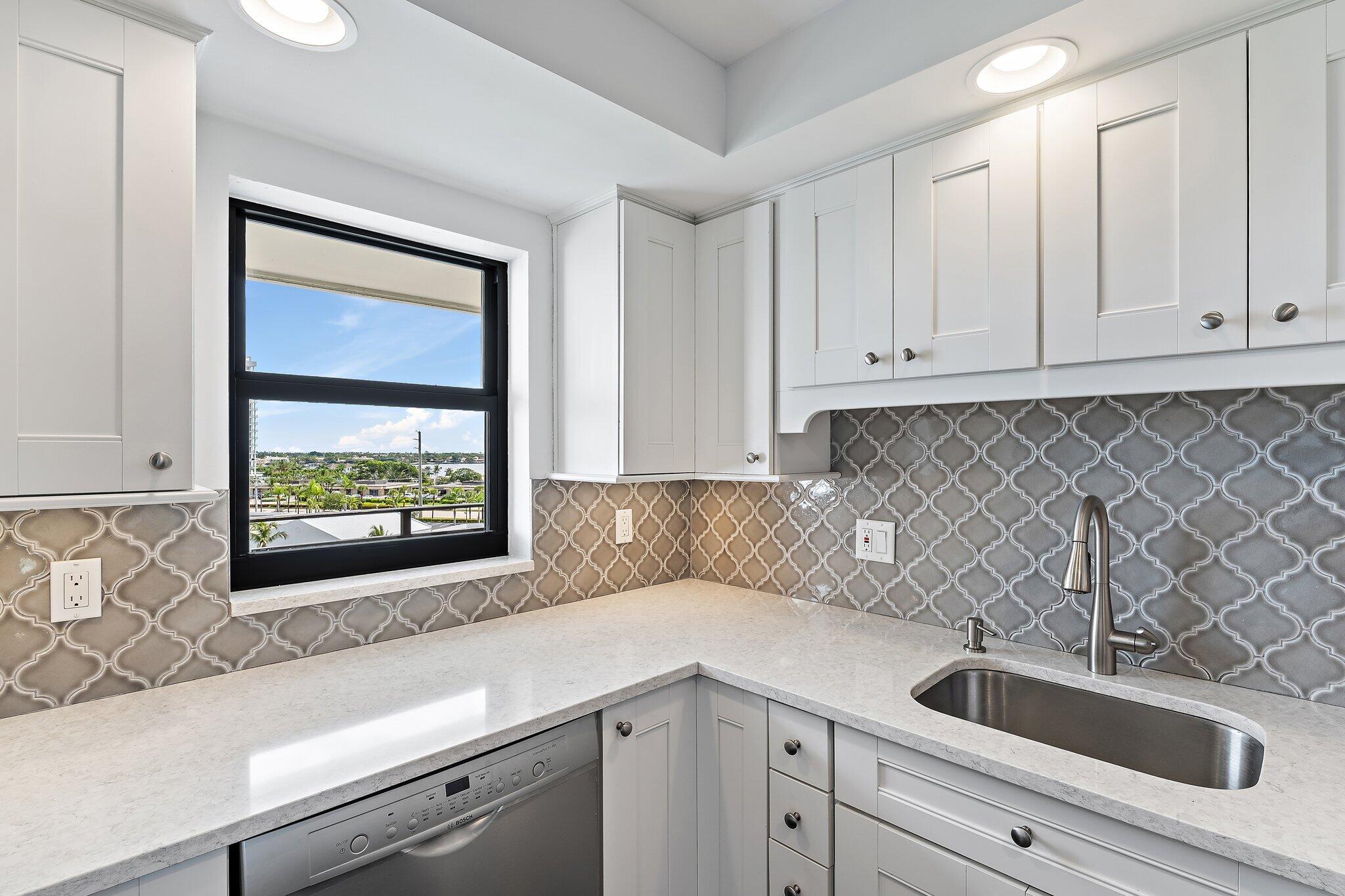 336 Golfview Road, Unit 719 North Palm Beach, FL 33408 - Photo 15 of 72 061-336GolfviewRd-719-NorthPalmBeach-SMA