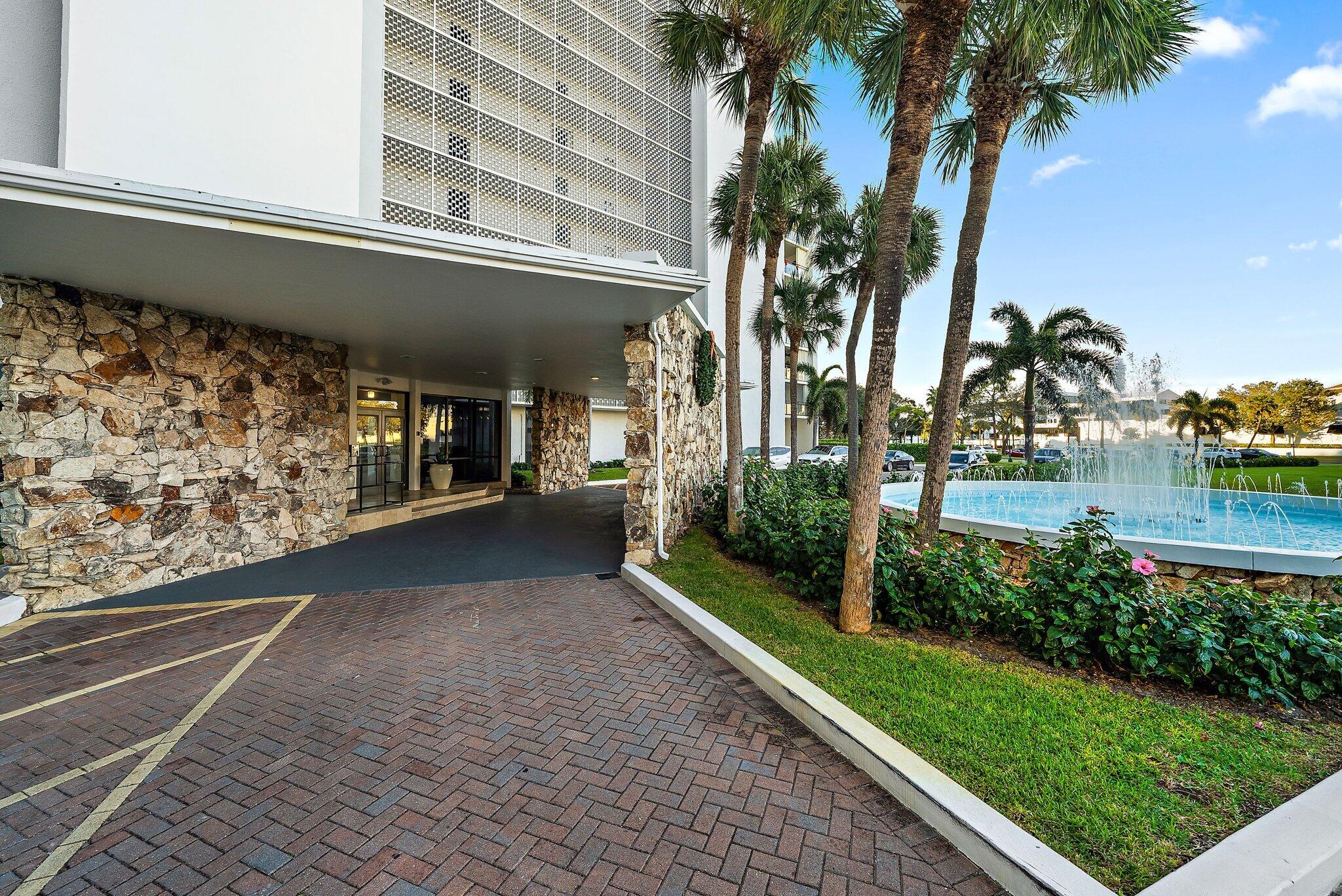 336 Golfview Road, Unit 719 North Palm Beach, FL 33408 - Photo 35 of 72 a view of a garden