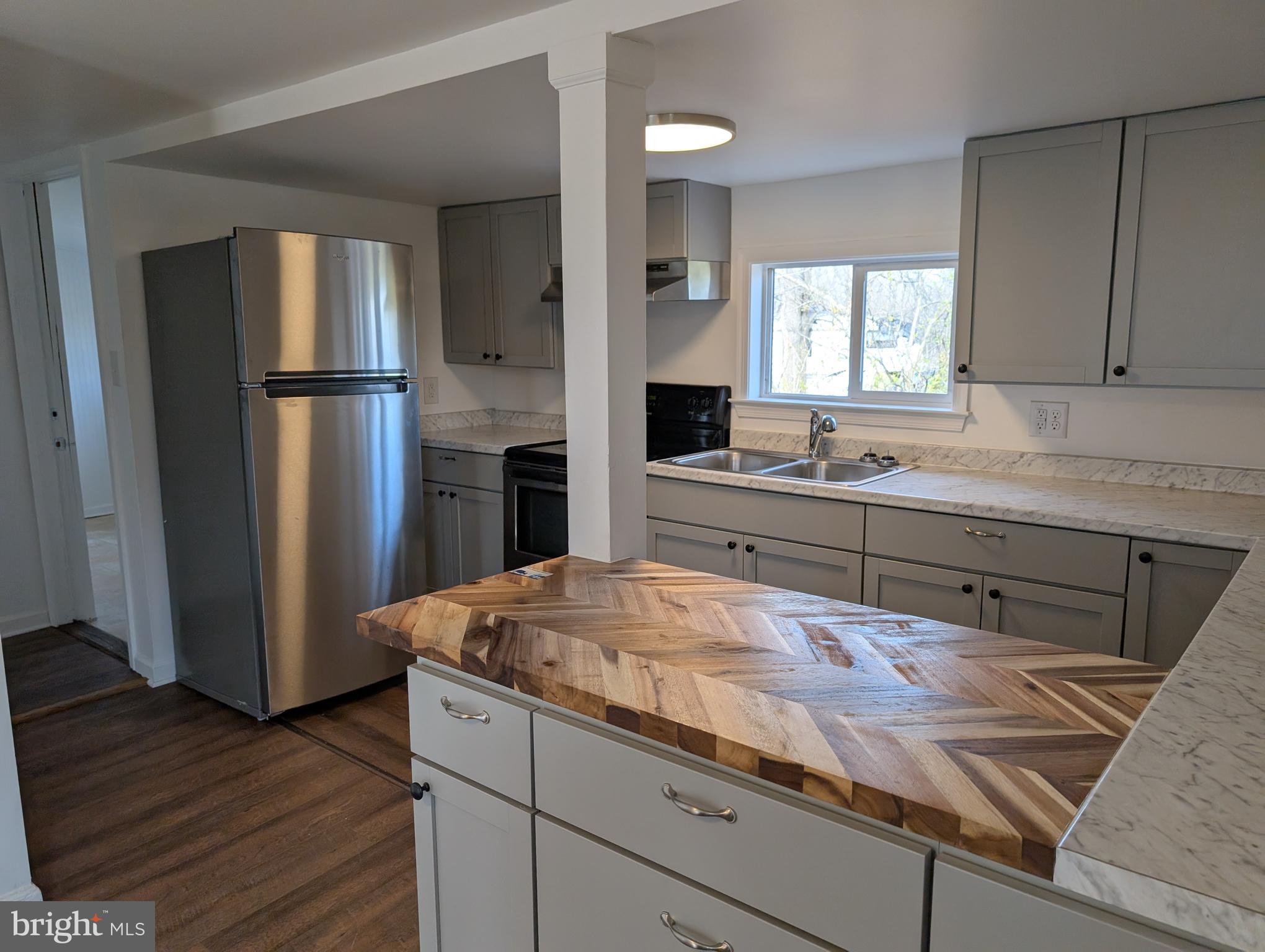 3296 Williamson Road Greencastle, PA 17225 - Photo 4 of 29 Kitchen view of appliances