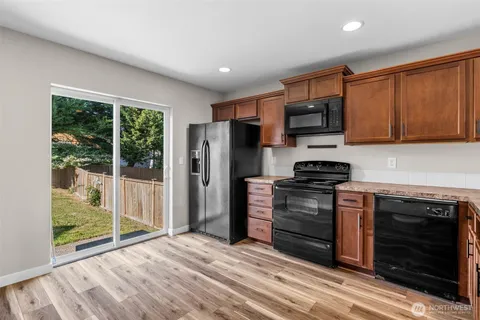 $460,000 | 1925 199th Street East, Spanaway, WA 98387