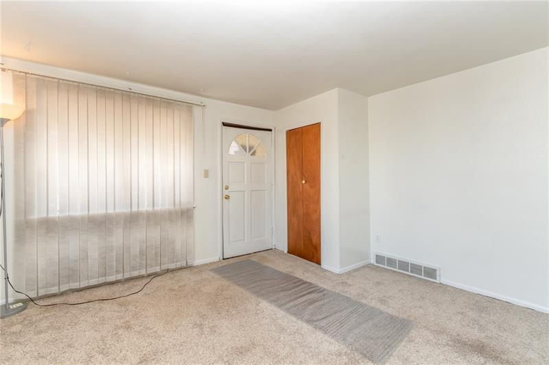 590 Jefferson Street Rochester, PA 15074 - Photo 3 of 15 Living Room
