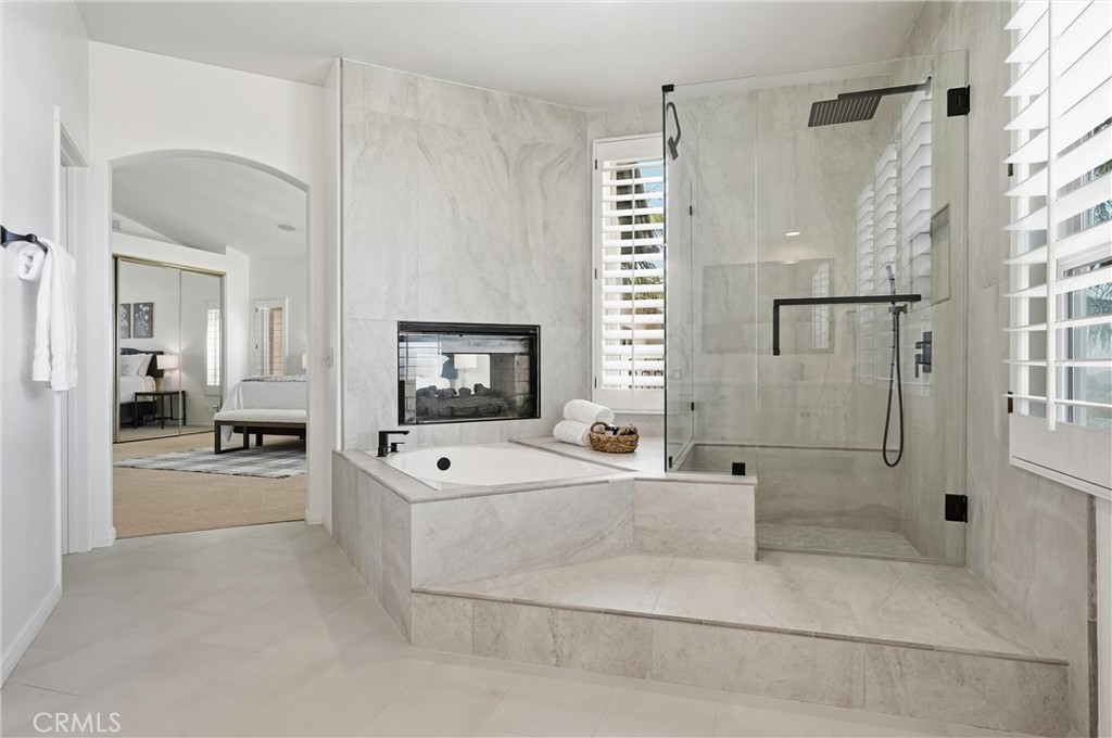 21581 Hummingbird Street Rancho Santa Margarita, CA 92679 - Photo 24 of 56 Primary En-suite Bath and Dressing Area