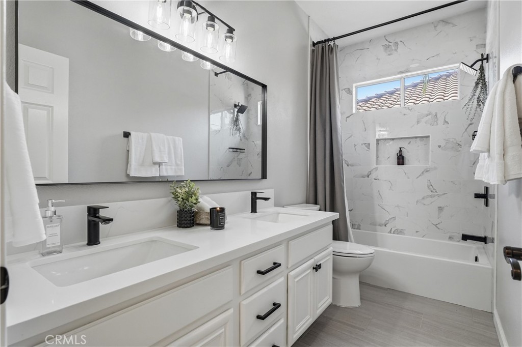 21581 Hummingbird Street Rancho Santa Margarita, CA 92679 - Photo 29 of 56 Upstairs Hallway Bath