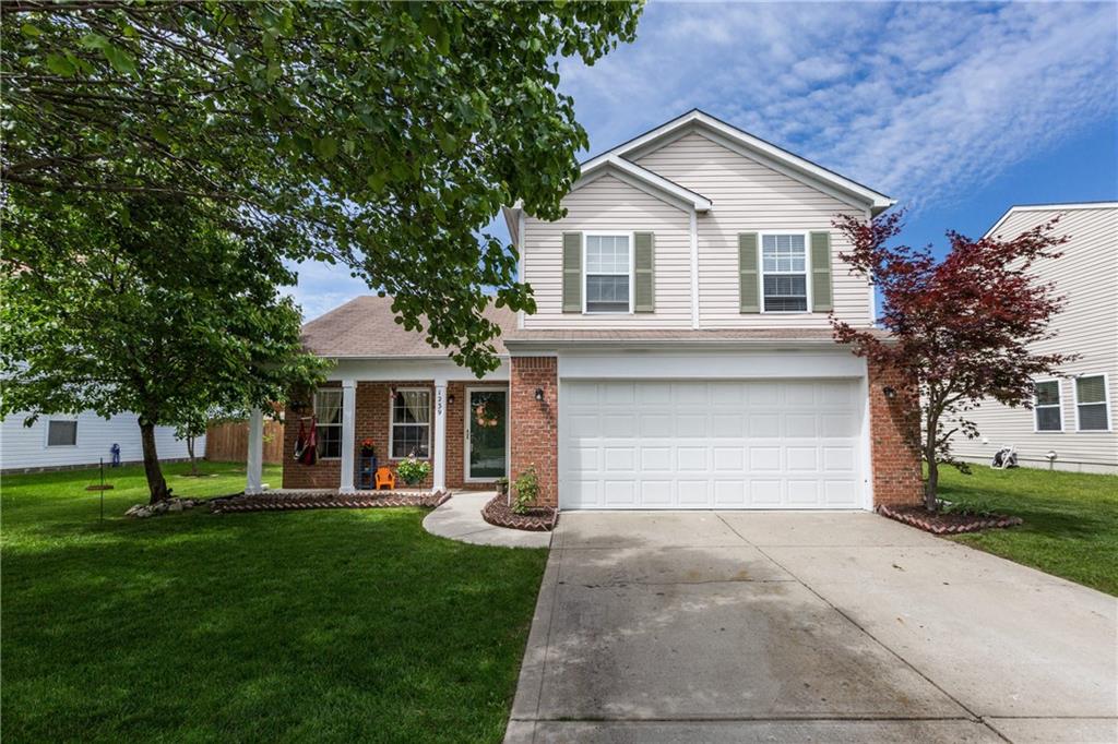 1239 Silver Ridge Lane Brownsburg, IN 46112 - Photo 2 of 28 Gallery Image 2