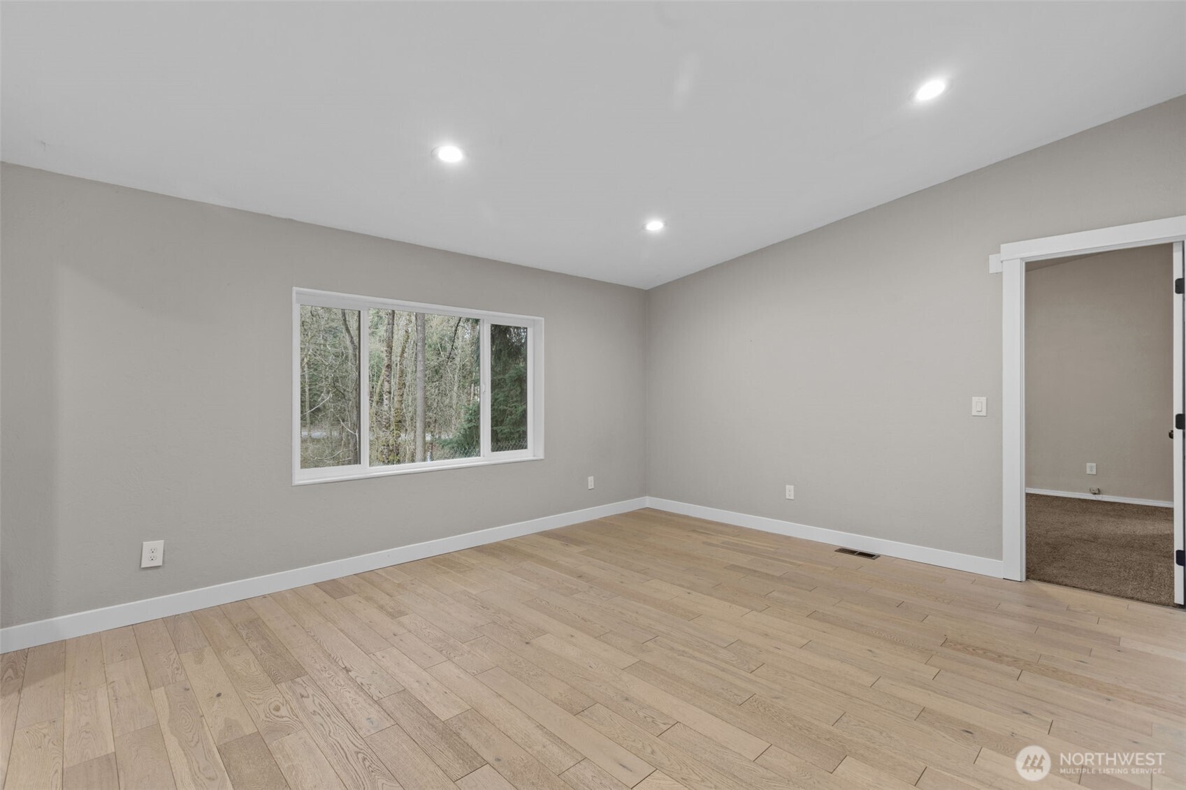 2402 South 370th Place Federal Way, WA 98003 - Photo 11 of 25