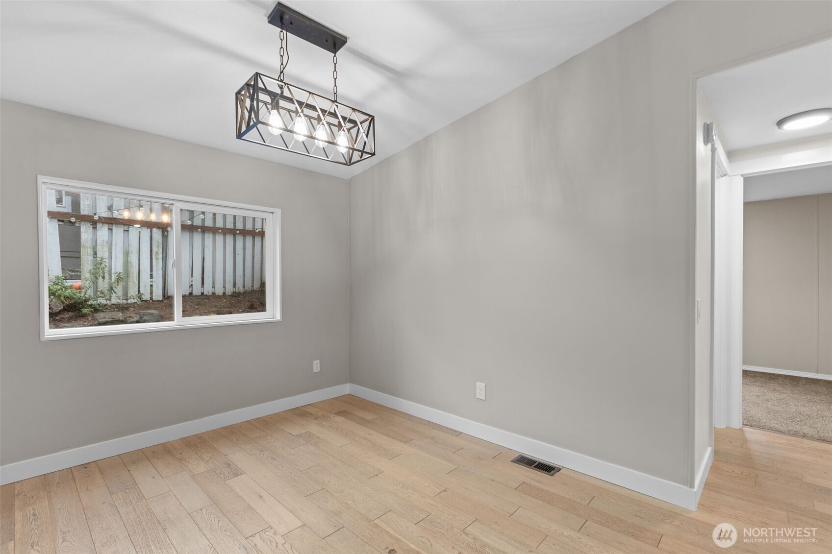 2402 South 370th Place Federal Way, WA 98003 - Photo 12 of 25