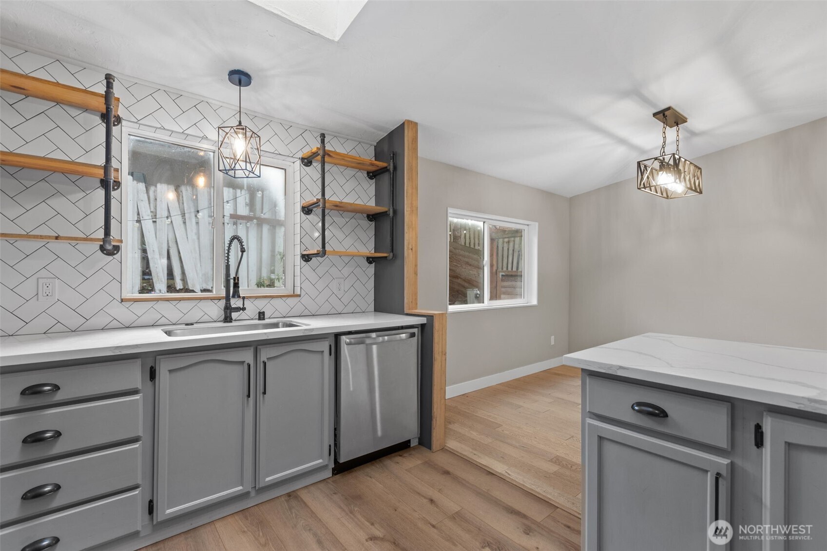 2402 South 370th Place Federal Way, WA 98003 - Photo 6 of 25