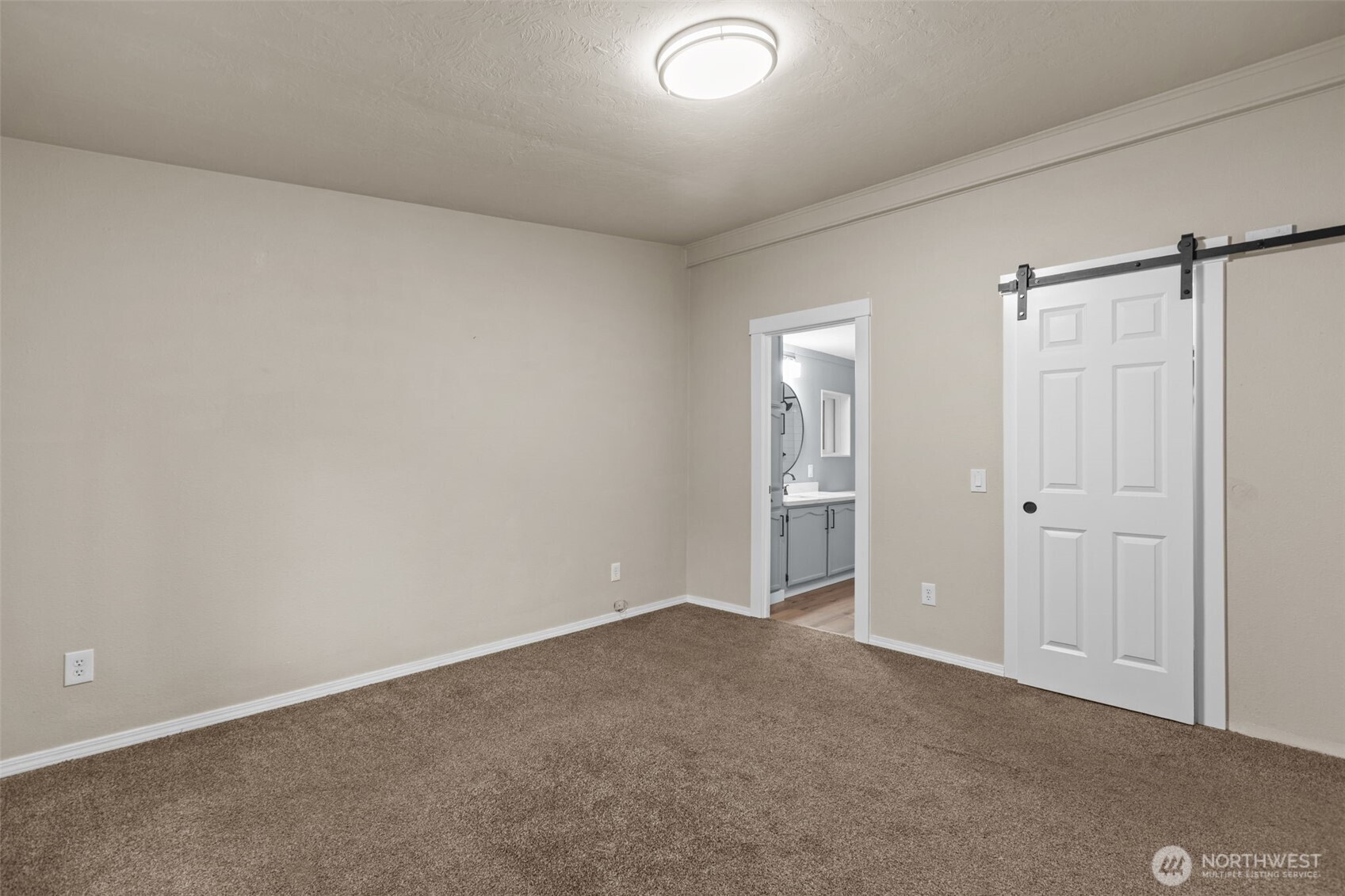 2402 South 370th Place Federal Way, WA 98003 - Photo 9 of 25