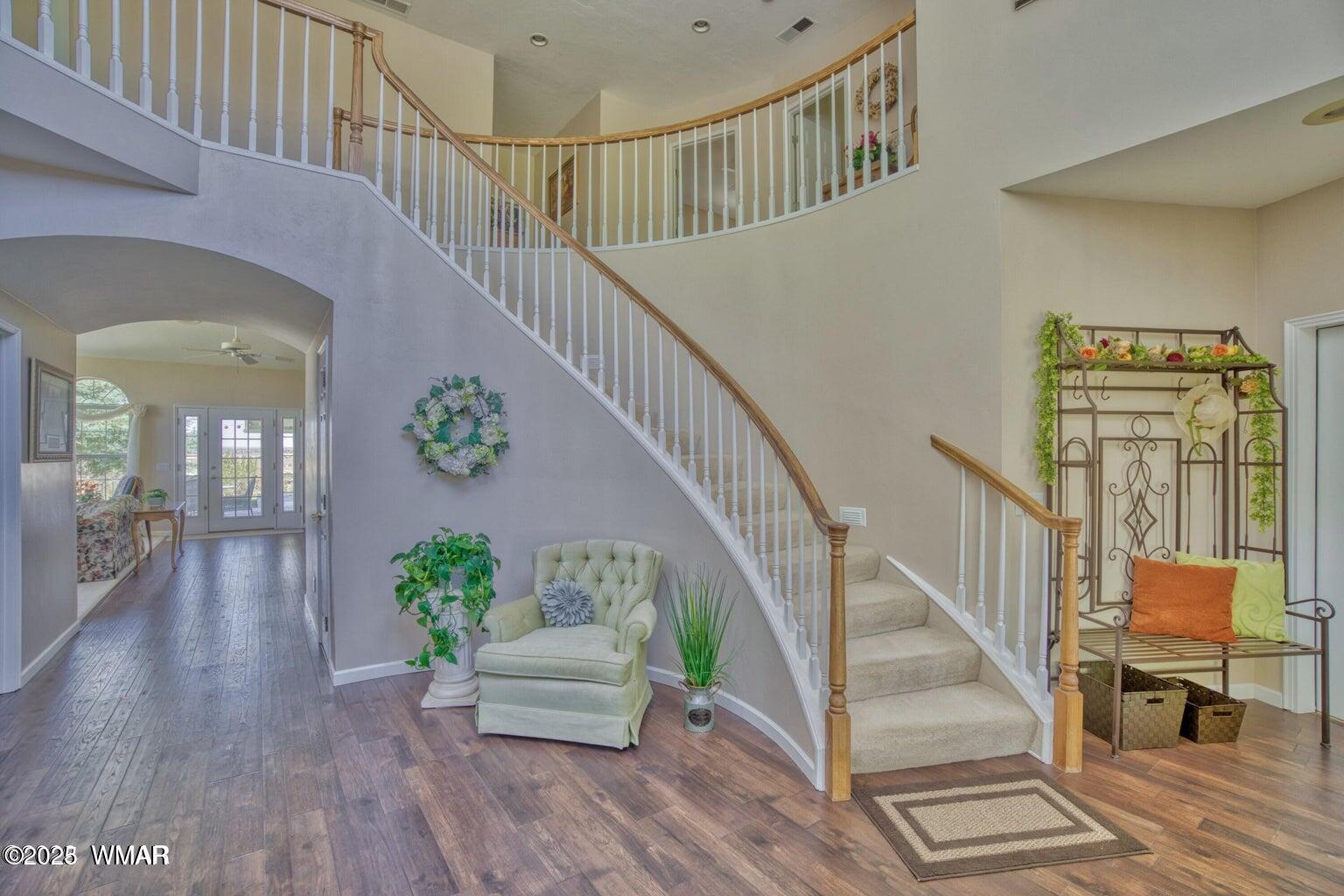 9410 Butler Trail Snowflake, AZ 85937 - Photo 20 of 62 a view of entryway and hall