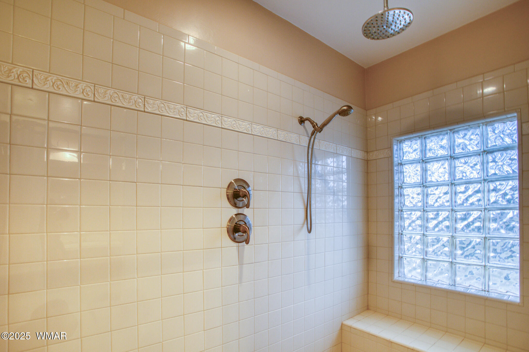 9410 Butler Trail Snowflake, AZ 85937 - Photo 37 of 62 a bathroom with a shower