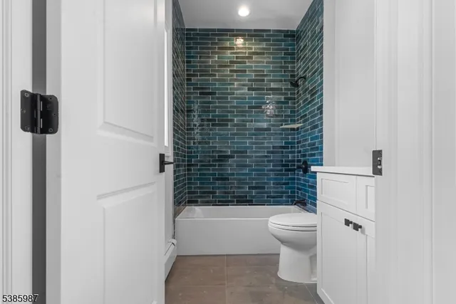 $815,900 | 182 East 25th Street, Paterson, NJ 07514