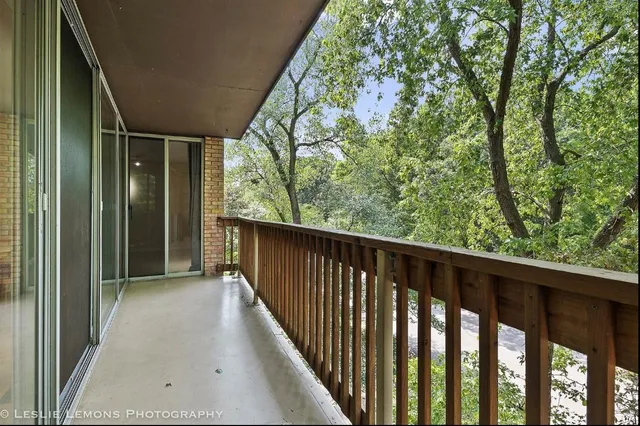 $1,789 | 5600 Hillcrest Lane, Unit 3G, Lisle, IL 60532