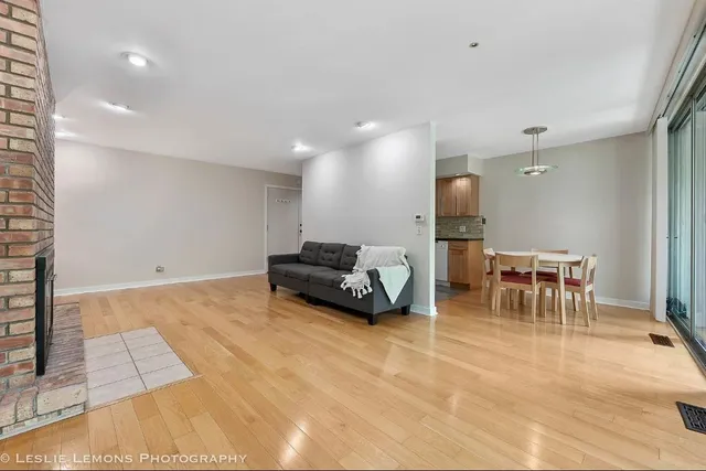 $1,789 | 5600 Hillcrest Lane, Unit 3G, Lisle, IL 60532